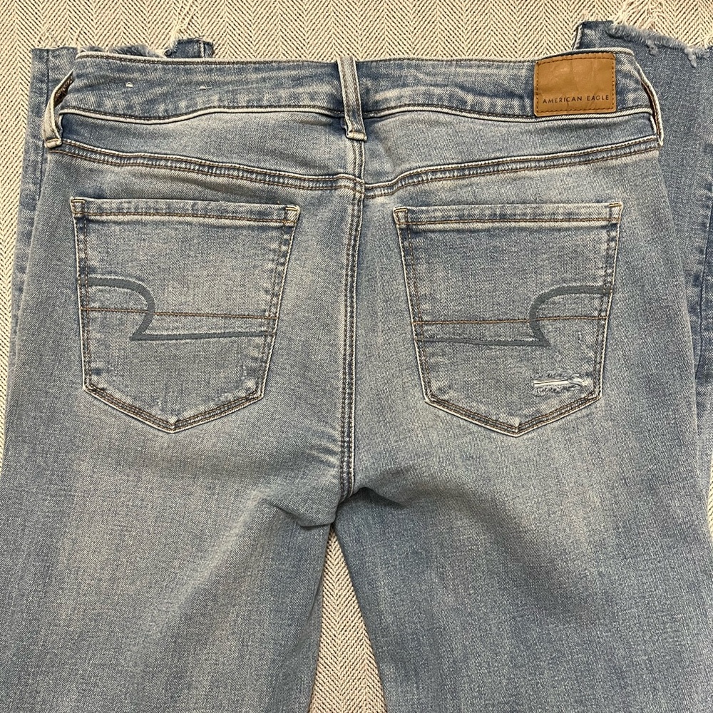 American Eagle super stretch size 8 regular jeans! NWT, never worn